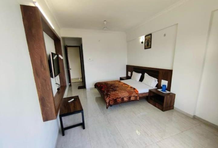 Hotel Shree Sai Ширди Екстериор снимка